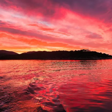 Botel Nuit En Catamaran Aux Iles De Lerins Cannes